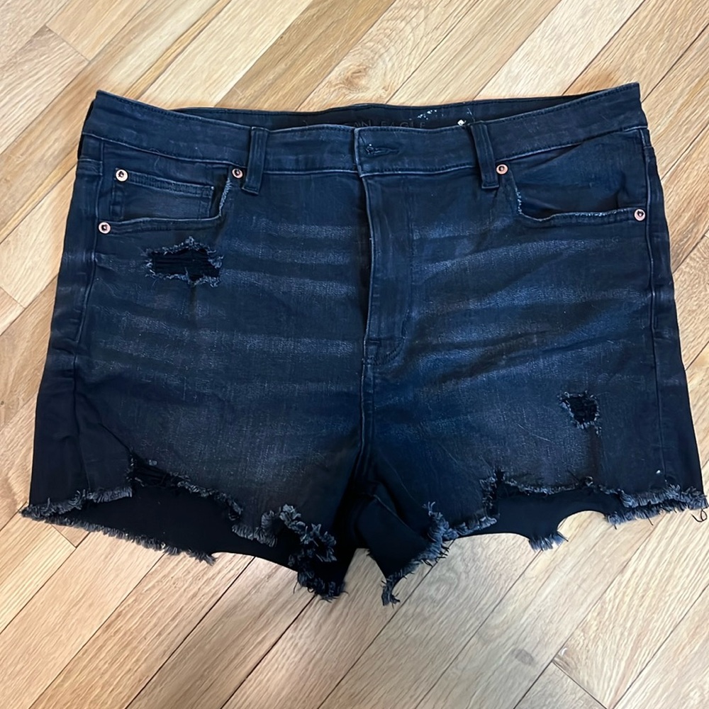✨BNWT✨ American Eagle Distressed High Rise Shorts